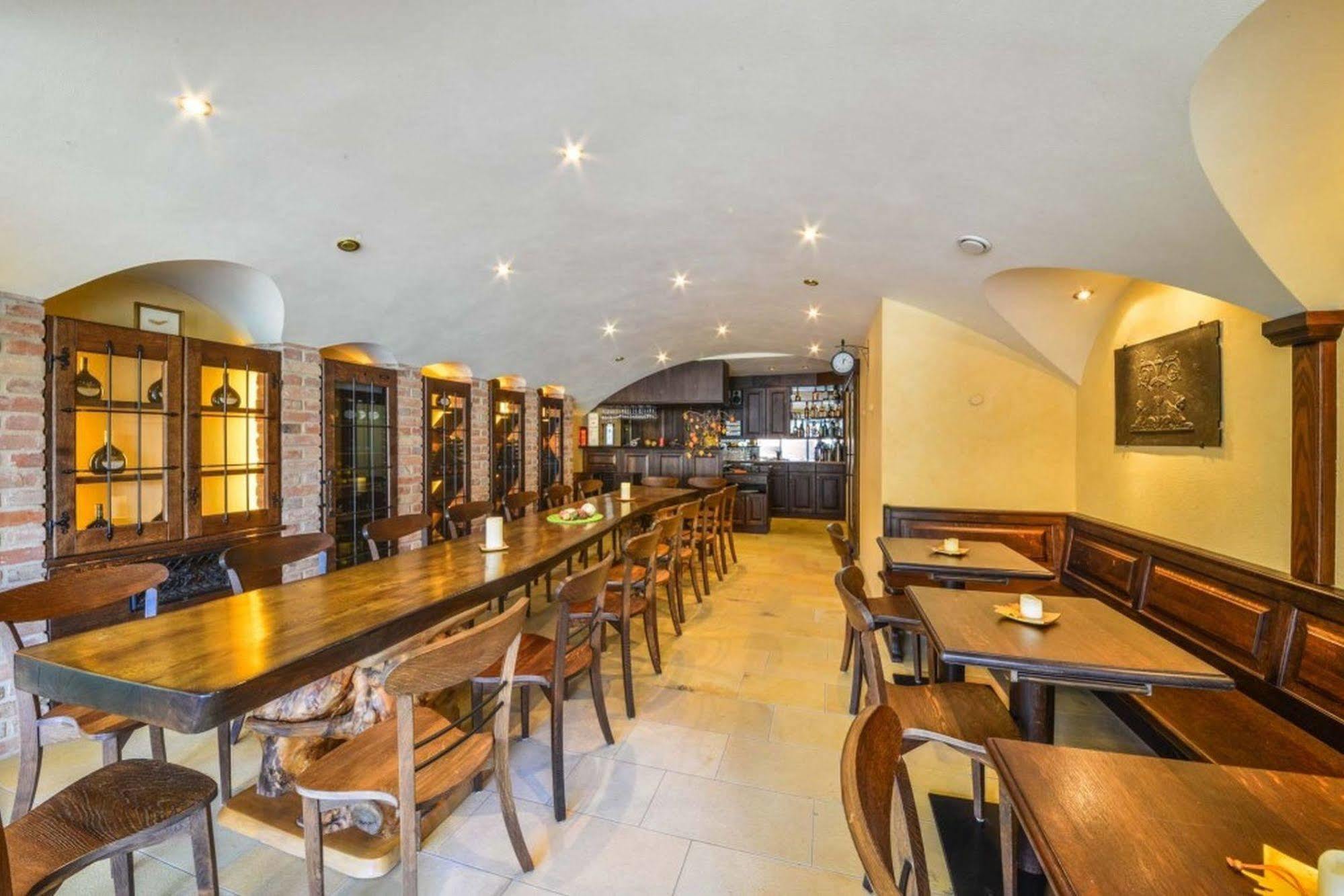 嘎斯霍夫嘿克尔酒店 金丁 外观 照片